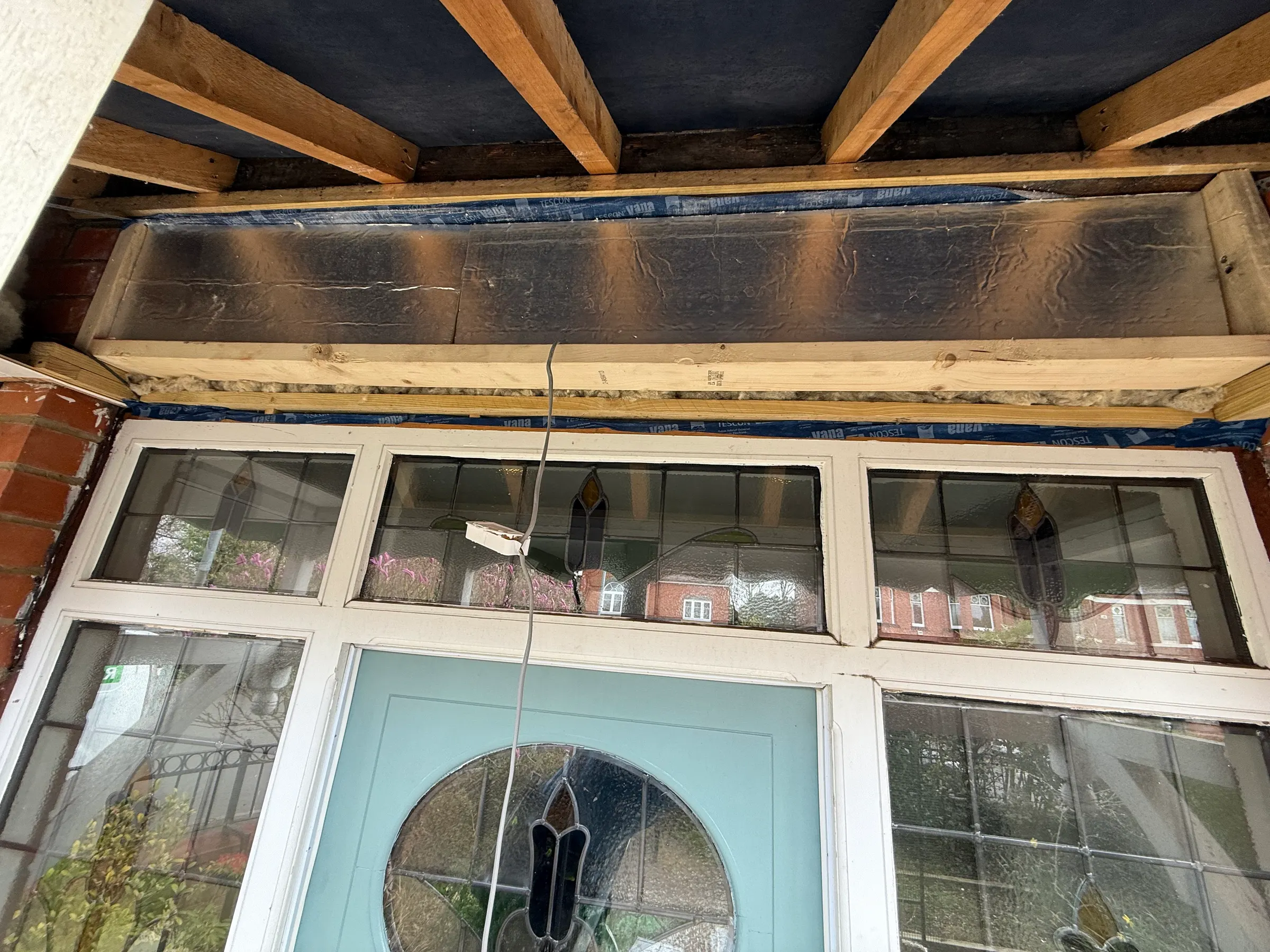Porch airtightness — Timber in
