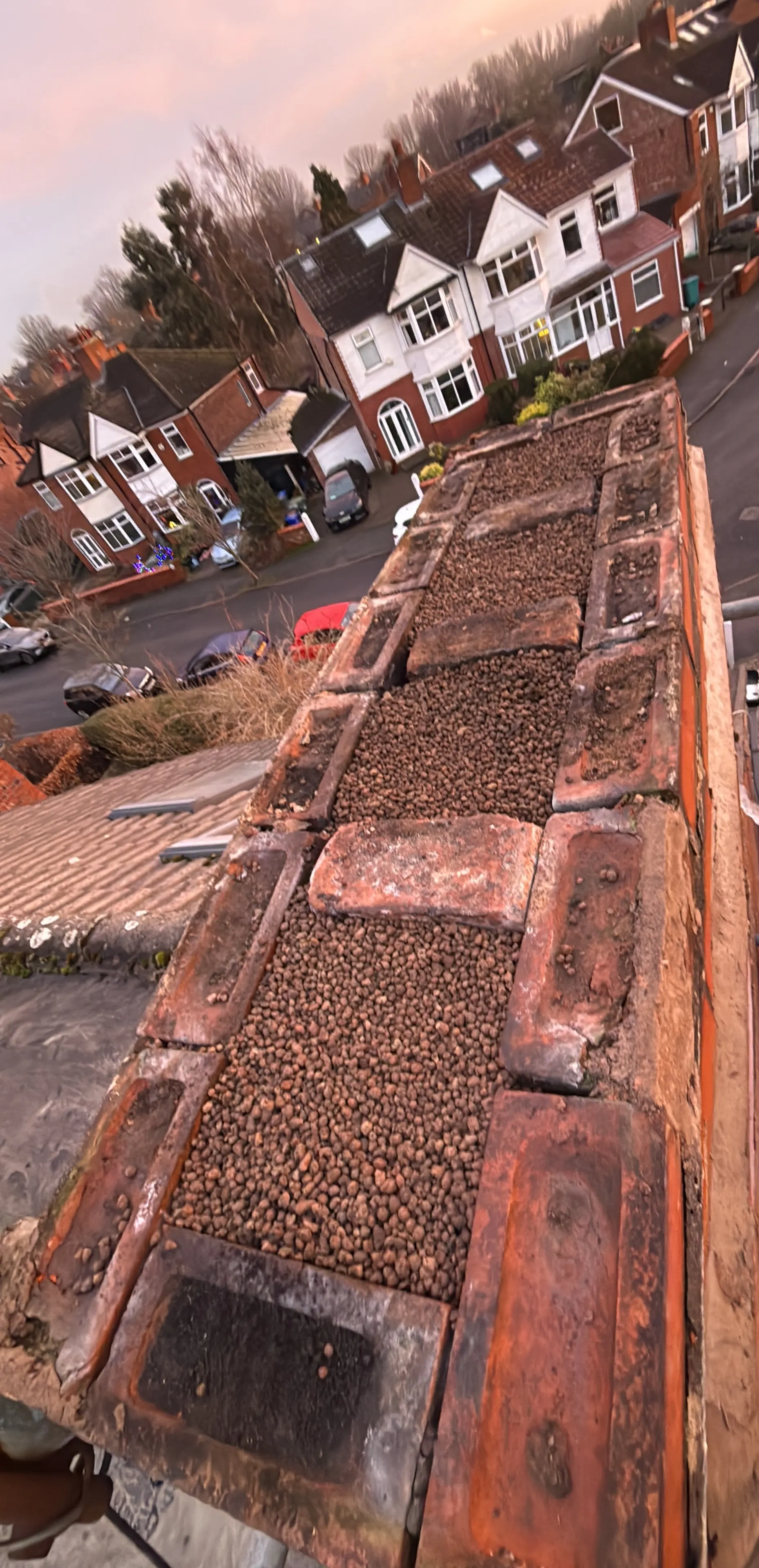 Roof chimney — Chimney and ridge